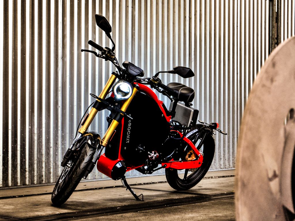 erockit superbike price